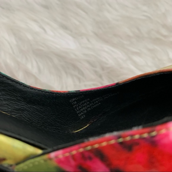 Steve Madden Groovi Bright Multicolored Floral Pumps - Picture 9 of 9